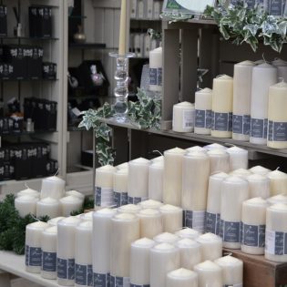 Rustic-Candle-table-top-display Rustic-Candle-table-top-display