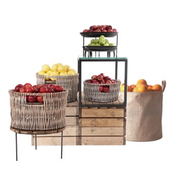 Round-wicker-baskets-and-cubes-for-fruit-retail-display615px