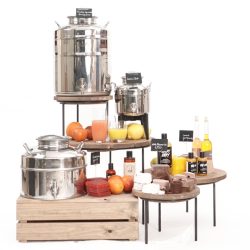 Liquid-dispensers-on-risers-juice-barwiih-wicker-basket-615px Liquid-dispensers-on-risers-juice-barwiih-wicker-basket-615px